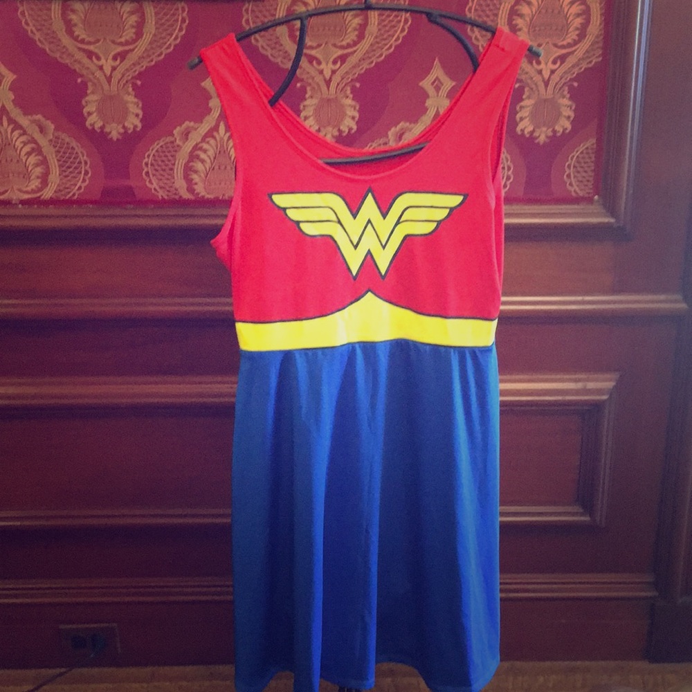 Wonder Woman Skater Dress size M